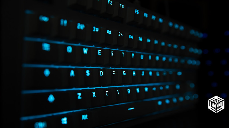 公司背光硅膠鍵盤(pán)，背光機(jī)械鍵盤(pán)遠(yuǎn)銷(xiāo)美國(guó)，新加坡！